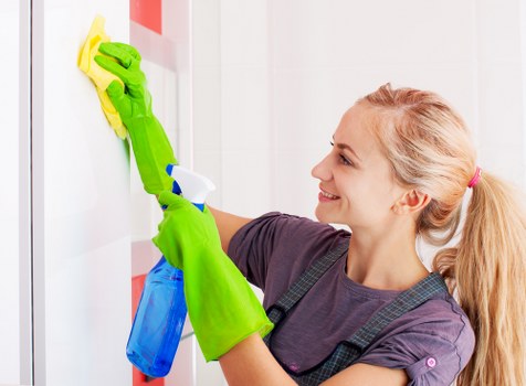 Transparent pricing for rubbish removal in a W1 property